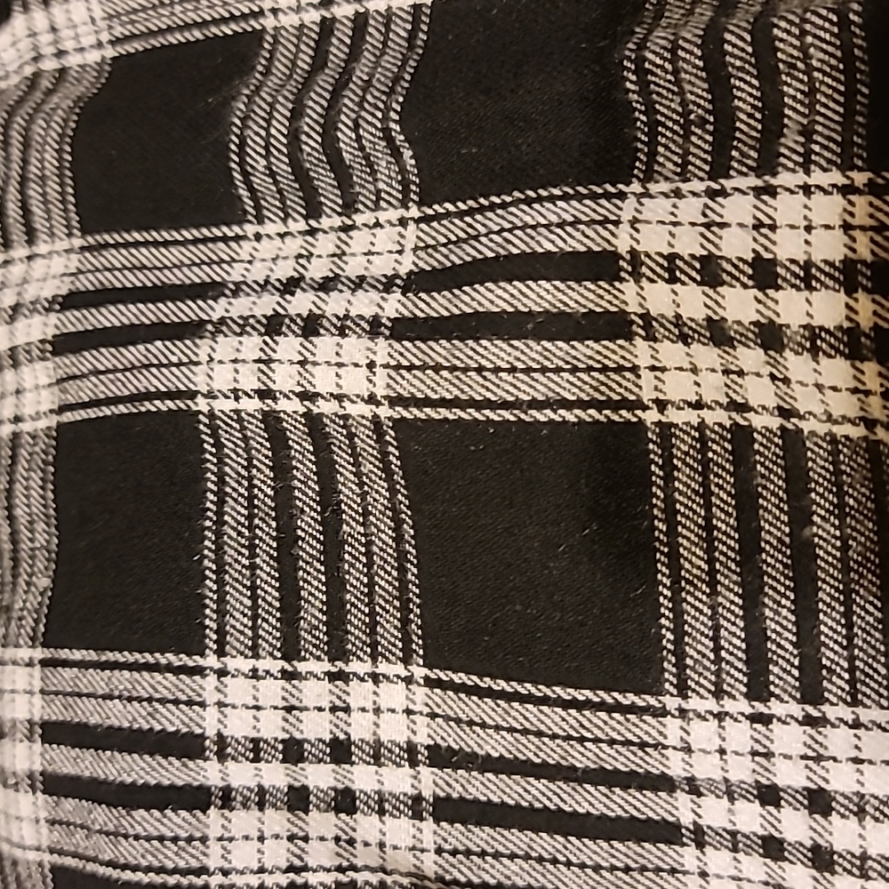 Shein Black and White Long Sleeve Plaid Button Down Flanel Shirt, Medium - Picture 4 of 6